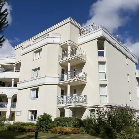Pierre & Vacances Royal Park Hotel 3*